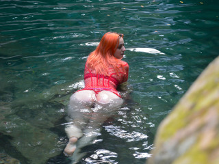 Alter: 25 / Wassermann - Größe: 163 / normal - Geschlecht: weiblich - Ausrichtung: bisexuell - Haare: rot / sehr lang - Piercing: Gesicht - BH-Größe: A - Hautfarbe: latina - Augen: braun - Rasur: vollrasiert